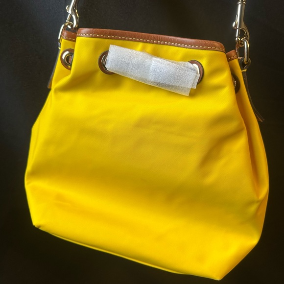 NWOT Dooney & Bourke Mustard Yellow Leather Trim Bucket Bag Purse - Picture 4 of 13